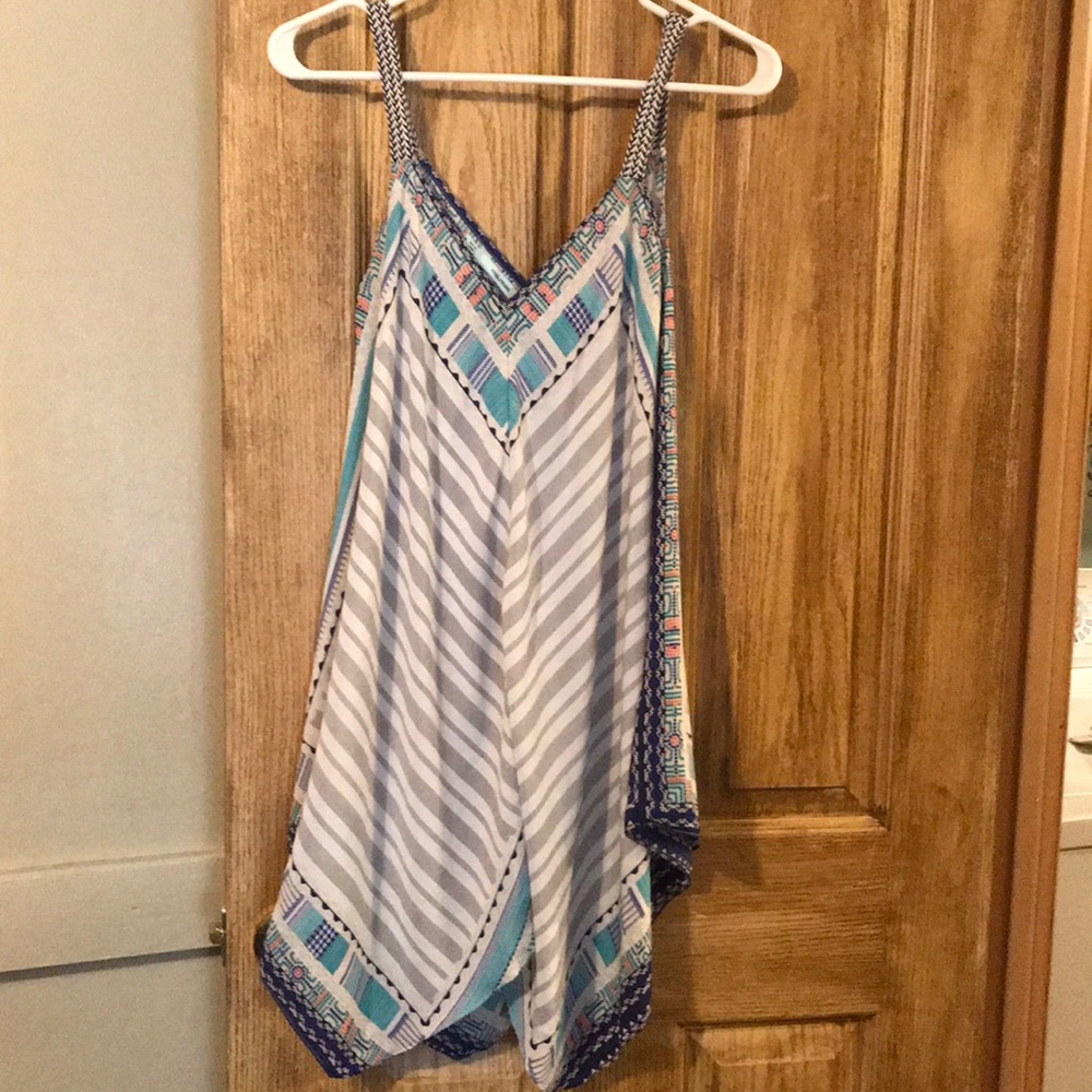Flowy tank